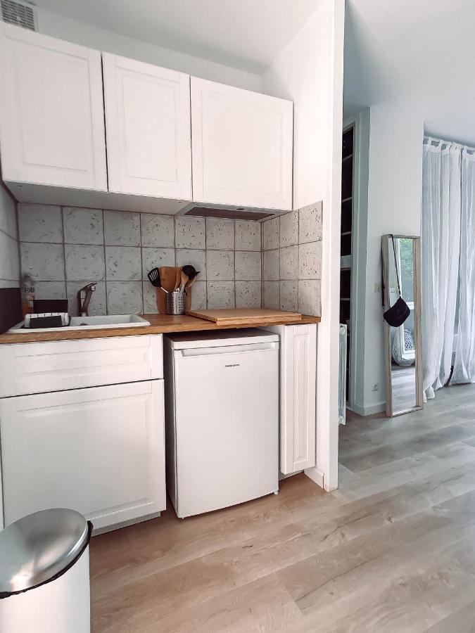 Ravissant T1 Avec Jardinet Proche De La Appartement Hyères